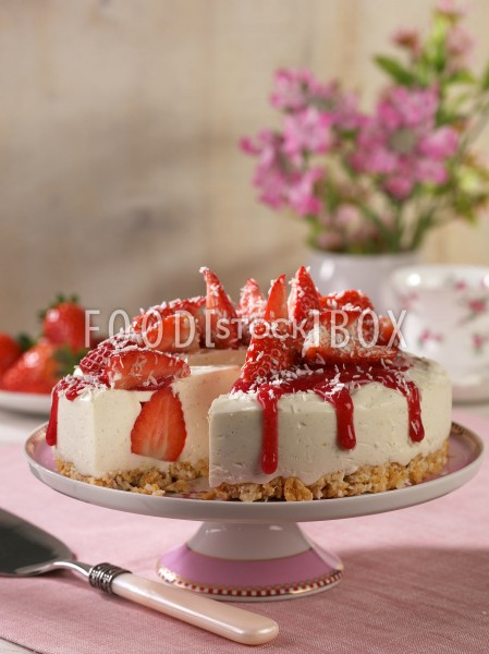 Erdbeer-Kokos-Torte 2