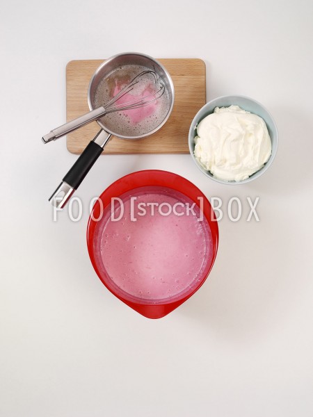 Oster-Erdbeer-Torte 4