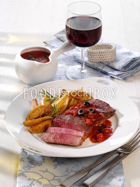 Steaks mit Tomaten-Oliven-Sauce / Cholesterinarm