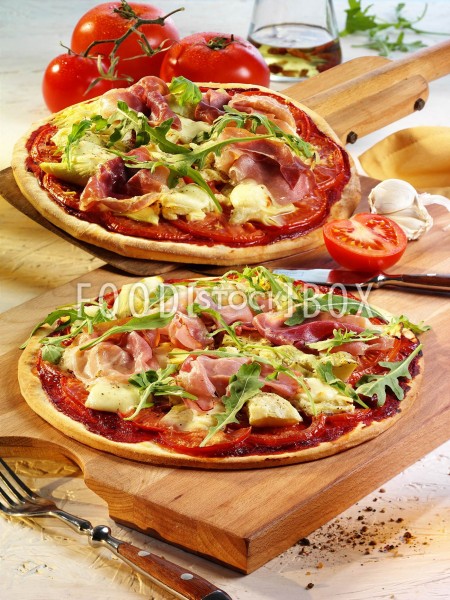 Pizza mit Parmaschinken