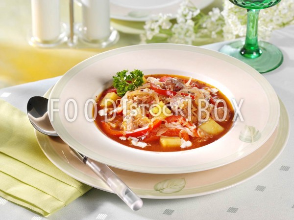 Sauerkraut-Eintopf mit Paprika