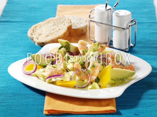Avocado-Garnelen-Salat mit Chicoréestauden