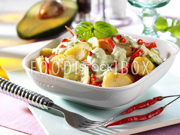 Kartoffel-Salat mit Avocado