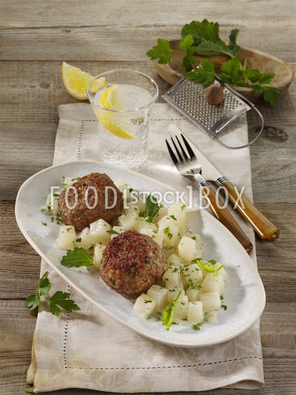 Hackbulette mit Kohlrabi