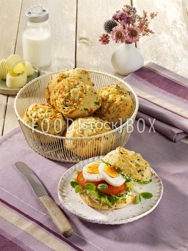 Frühlingskräuterbrötchen