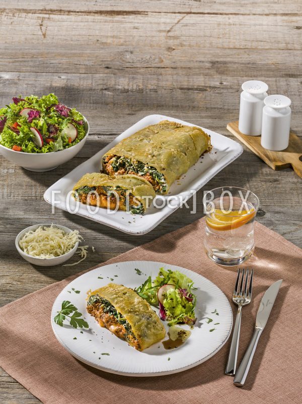 Florentiner Kartoffelrolle mit Ricotta-Spinat-Füllung und Hackfleisch