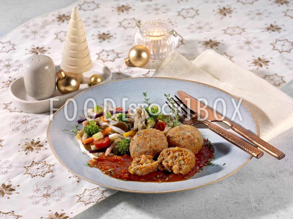 Linsenbällchen mit Gemüseragout