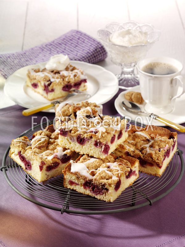 Amarettini-Streuselkuchen