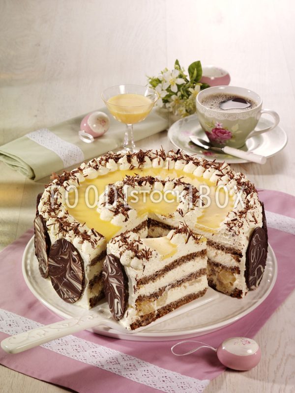 Ananas-Eierlikörtorte