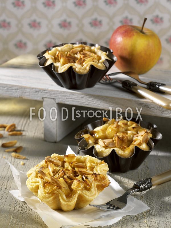 Apfel-Blätterteig-Küchlein