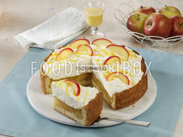 Apfelpudding-Torte mit Eierlikör