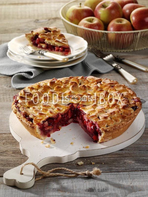 Apple-Pie mit Kirschen