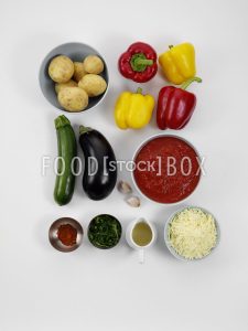 Auflauf mit Gemüsewürfeln und Käse (vegetarisch) Step  1