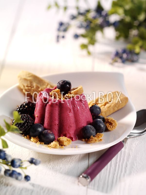 Beeren-Parfait