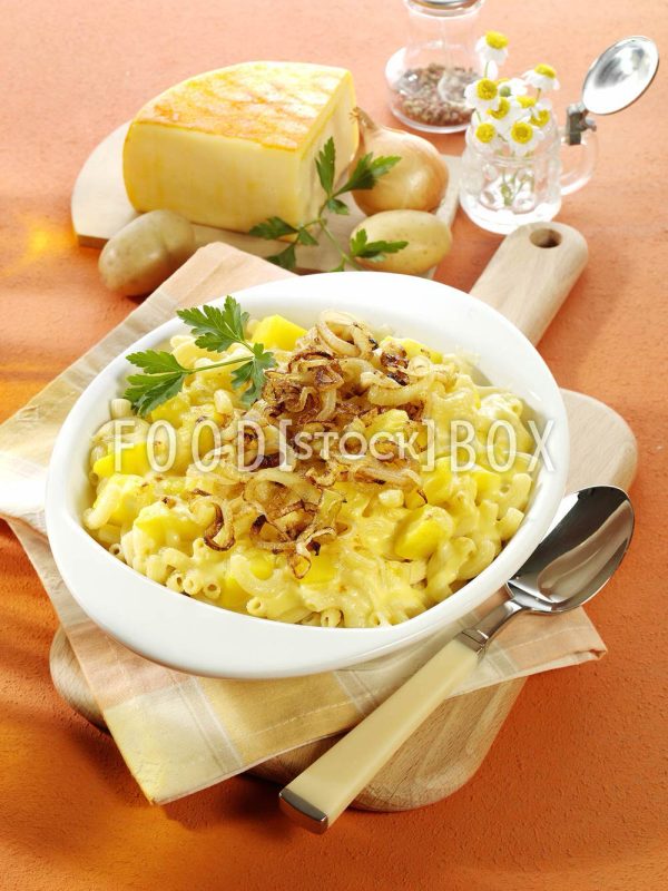 Ölplermagronen mit Käse