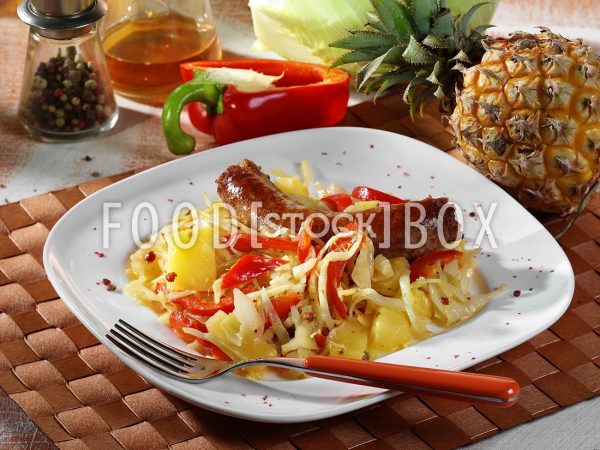 Ananas-Weißkohl-Gemüse