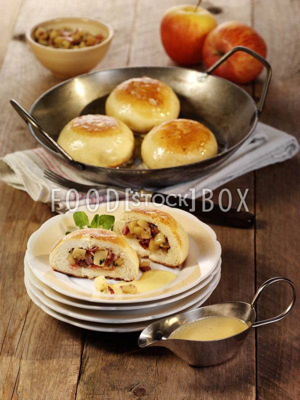 Apfel-Dampfnudeln