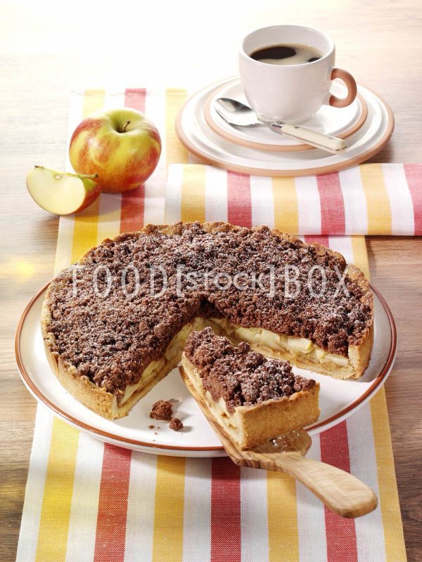 Apfelkuchen mit dunklen Streuseln