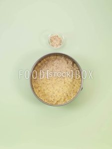 Apfelstreusel mit Rahm und Vaillesauce Step 4