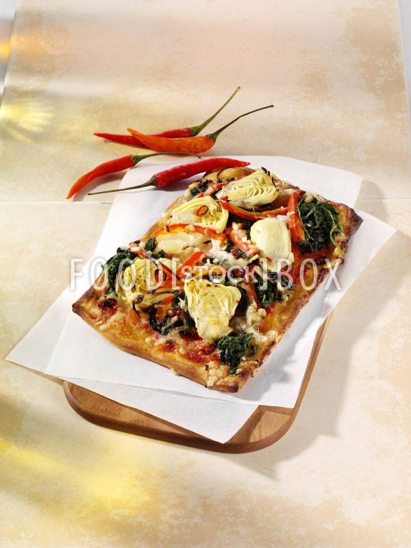 Artischocken-Paprika-Pizza