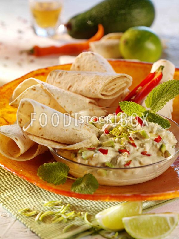 Avocado-Limettencreme mit Tortilla
