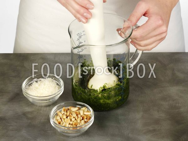 Bärlauch-Pesto Step