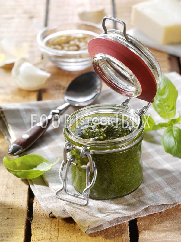 Basilikum-Pesto