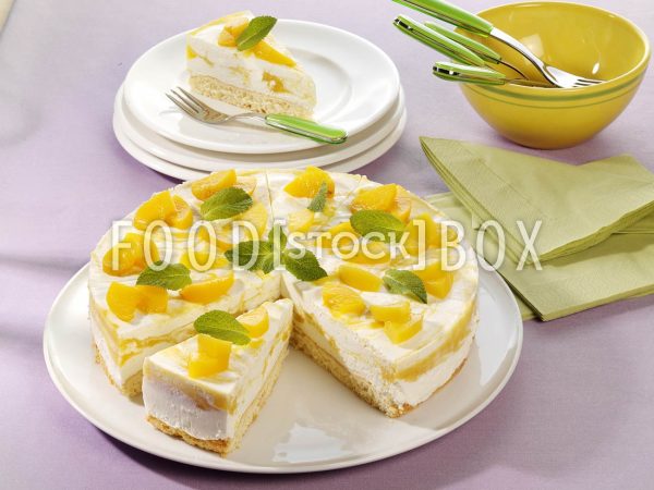 Bellini-Torte mit Pfirsichen