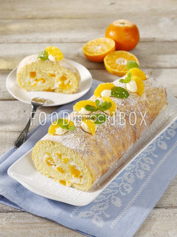 Biskuitroulade mit Mandarinencreme 2