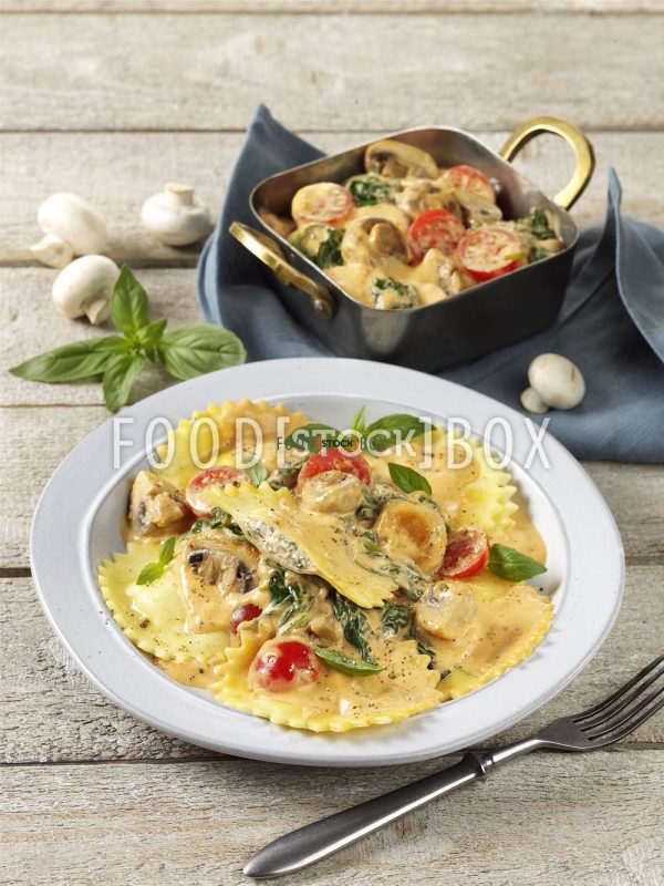 Champignon-Tomatenragout mit Frischkäse-Ravioli 2
