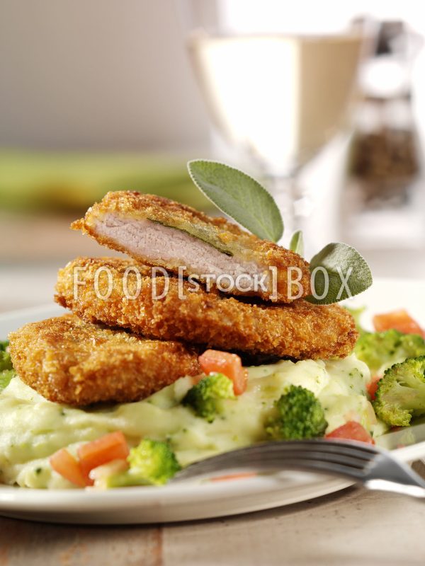 Filetschnitzel mit Brokkoli-Püree