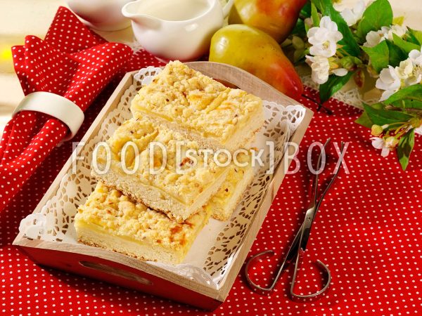 Birnen-Blechkuchen mit Nuss-Streusel 2