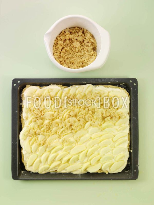 Blech-Apfel-Streuselkuchen Step 6