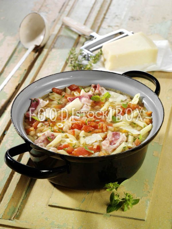 Bohnensuppe mit Speck