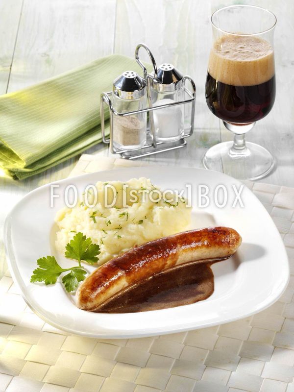 Bratwurst mit Biersauce