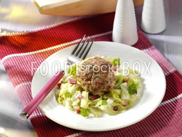 Lammbuletten auf Spitzkohl 2