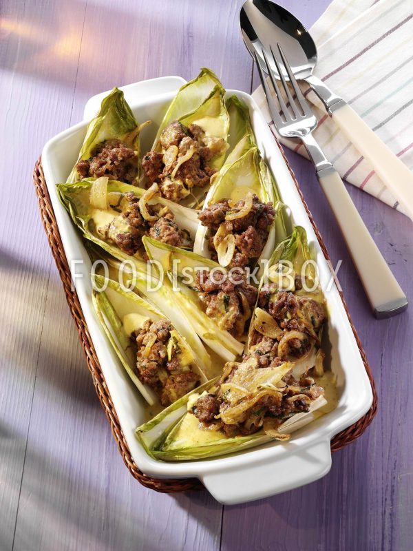 Chicoreeschiffchen mit Hackfleisch 2