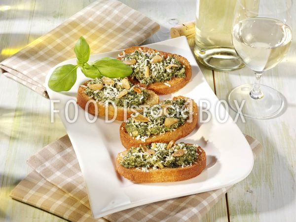 Crostini mit Pesto 2