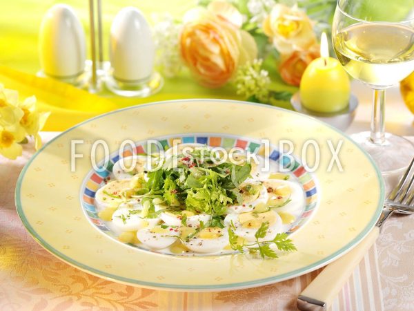 Eier-Carpaccio mit Kräutersalat 1
