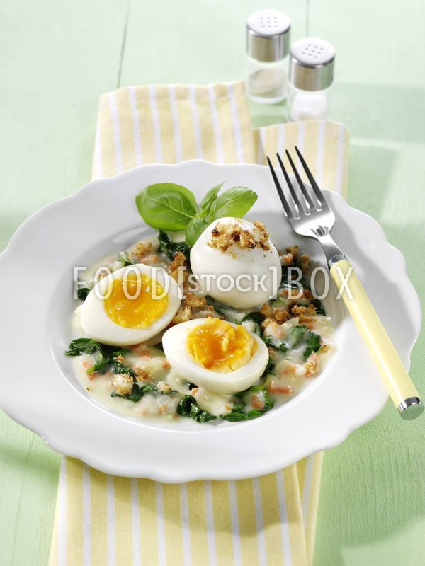 Eier in Senf-Spinat-Sauce
