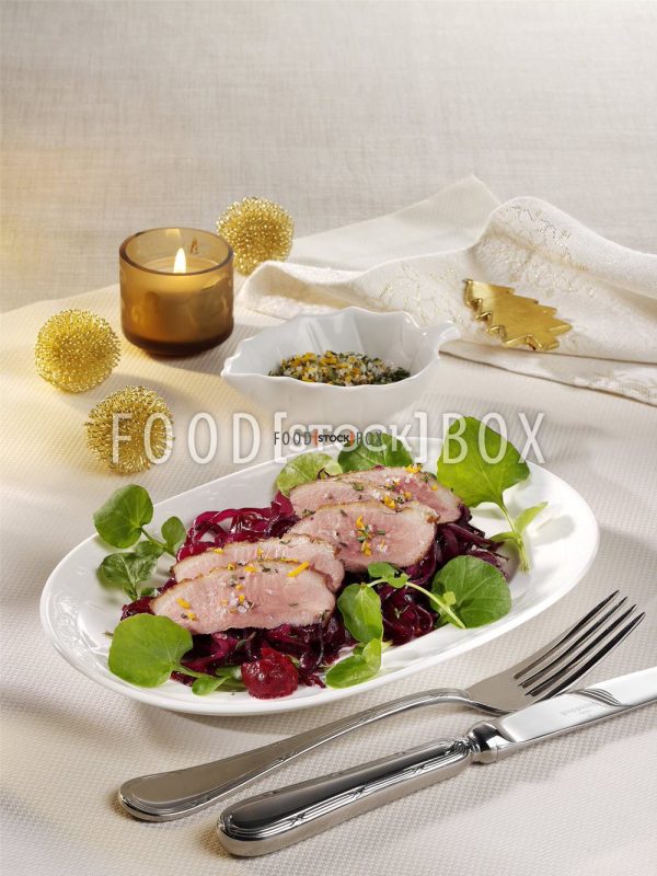 Entenbrust auf Rotkohlsalat