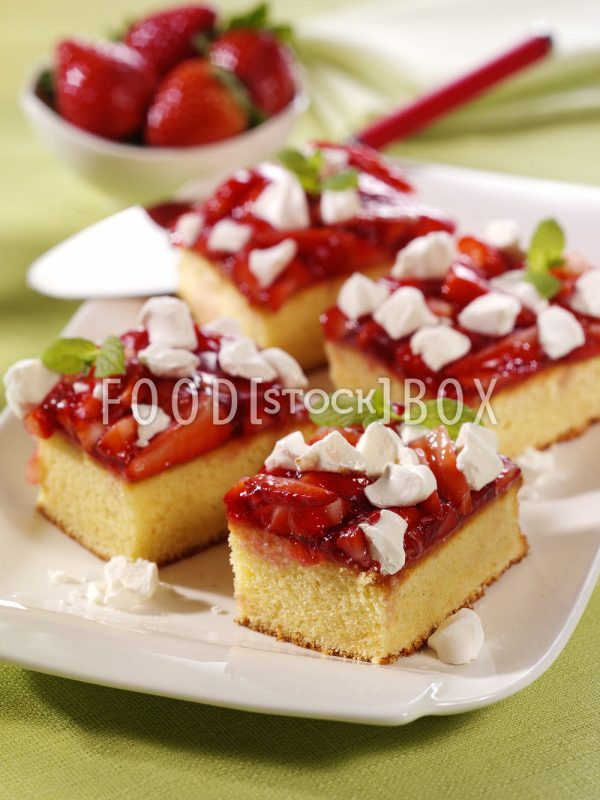Erdbeer-Rührkuchen
