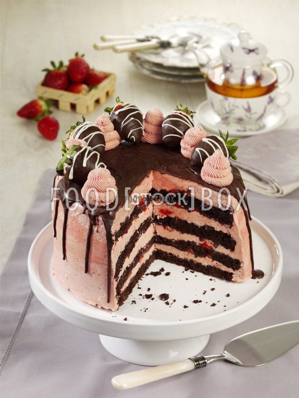 Erdbeer-Schokoladen-Torte mit Buttermilch