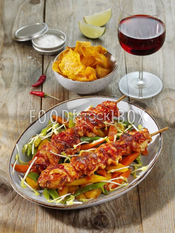 Feurige Hähnchen Spieße in Honig Marinade