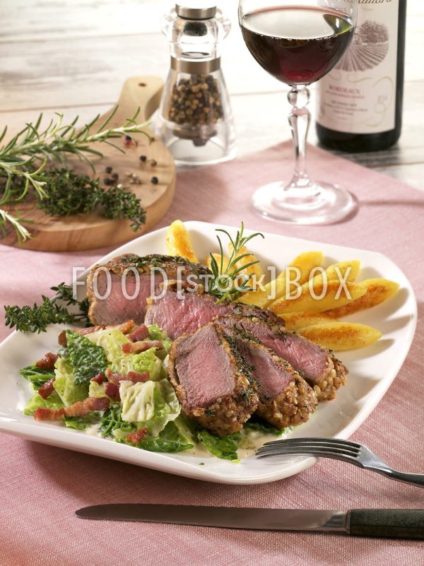 Filet im Nuss-Kräuter-Mantel