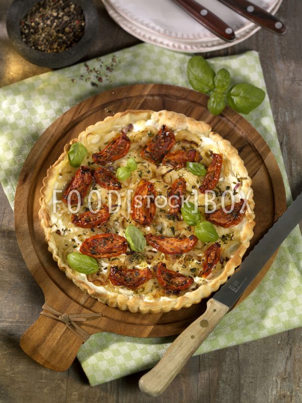 Flammkuchen mit getrockneten Tomaten 2