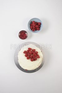 Frischkäsetorte und Himbeeren  Step 6