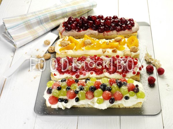 Beeren-Schmand-Schnitten