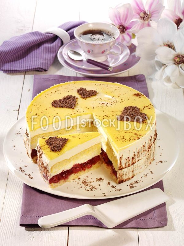 Eierlikör-Torte mit Kirschen 2