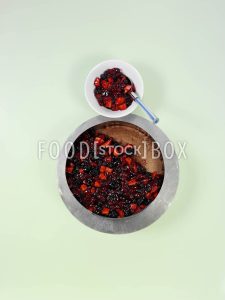 Eierlikörtorte mit gemischten Beeren Step 5